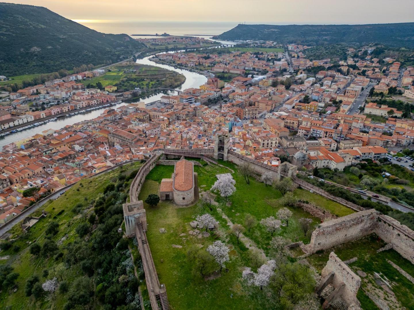 S'Apposentu - Un'Angolo Di Paradiso Con La Vista Sul Castello Bosa Luaran gambar